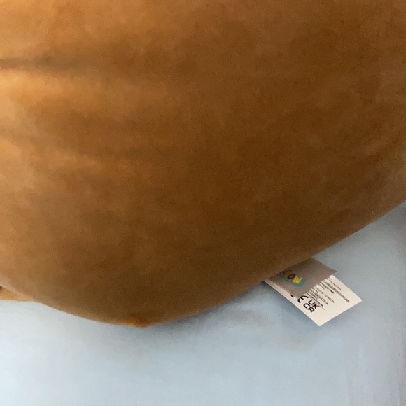 Candela Squishmallow - Picture 2 of 3